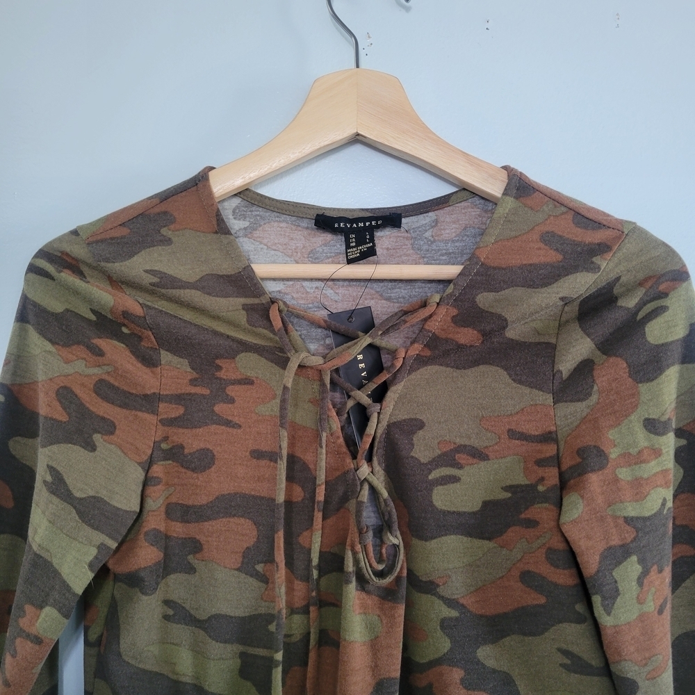 NWT REVAMPED Size L Camouflage Lace-up Top Utility Grunge Y2K Military - Picture 5 of 7